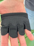Load image into Gallery viewer, Minimal Pilates Workout Gloves   - AC00779
